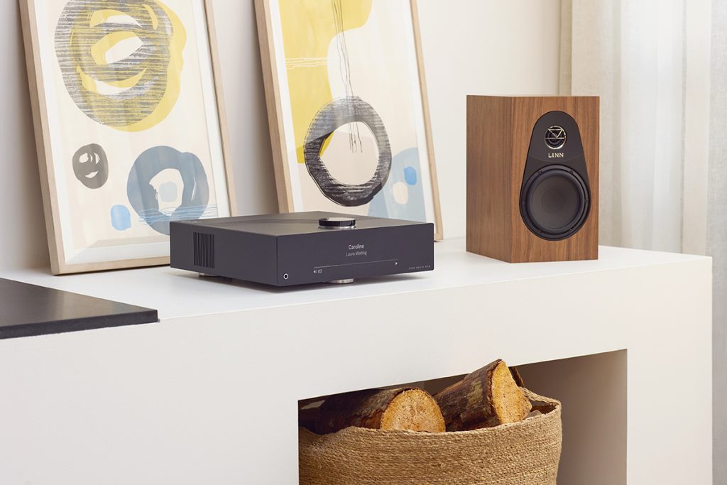 Linn Majik DSM/5 next to a Linn 119 loudspeaker