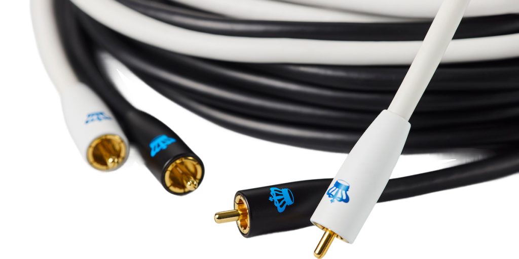 REL Commander cable in white and black options