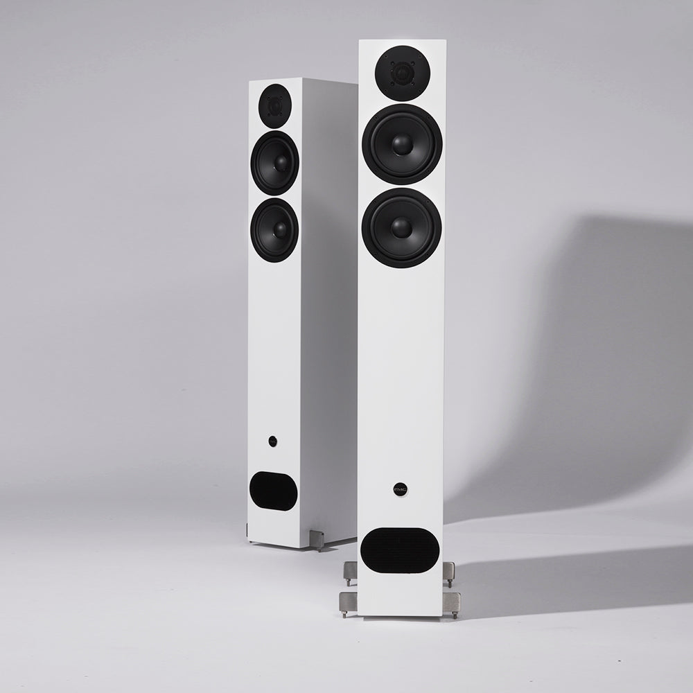Product Image of the PMC Fact 8 Signature in White