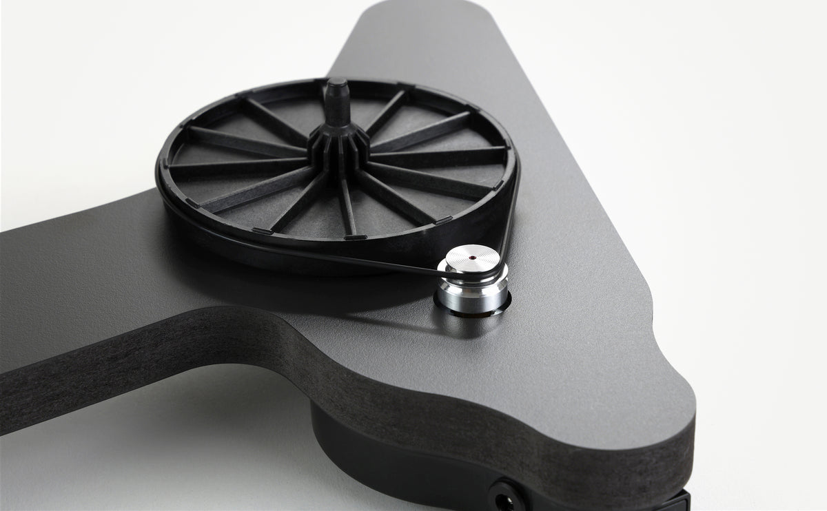 Product Image of the Rega Replay turntable in Black