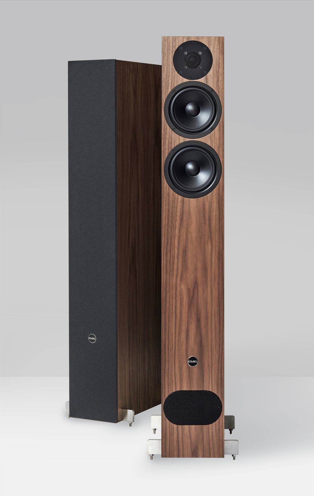 Product Image of the PMC Fact 8 Signature in Walnut